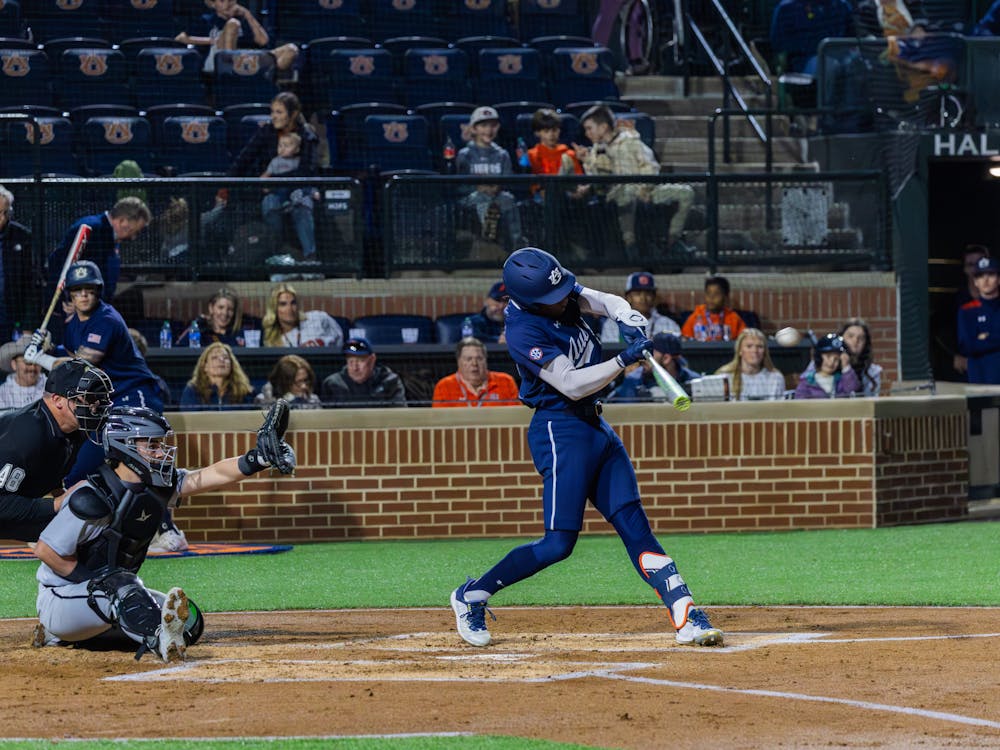 Chris Stanfield hits a 3-run home run to put Auburn up 4-0 early on Opening Day 2024