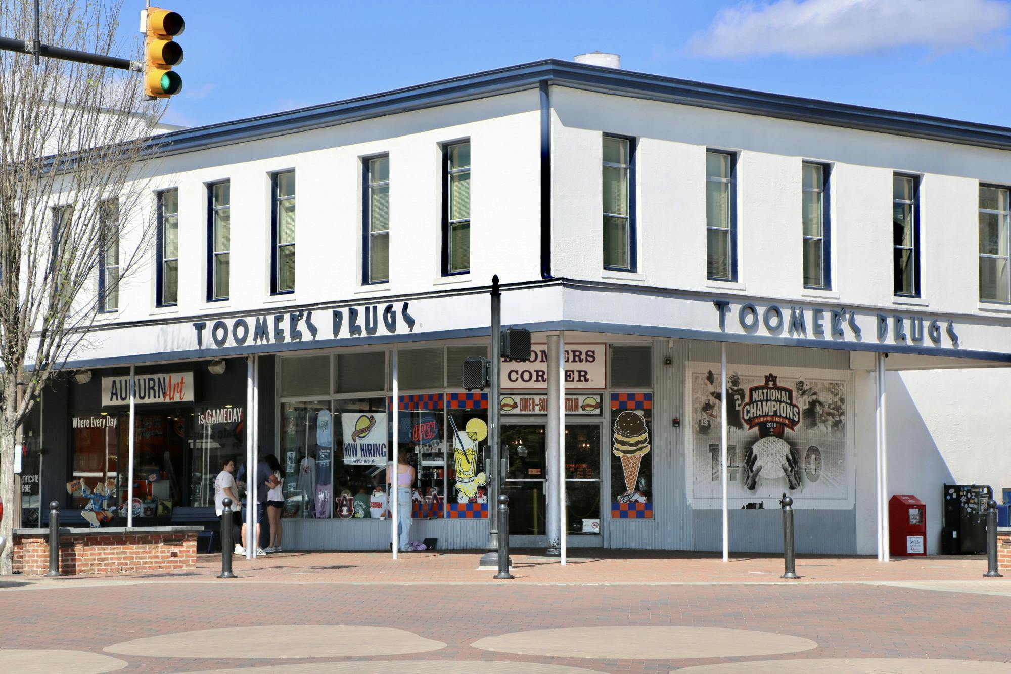 Auburn Best Tradition: Toomer's Corner