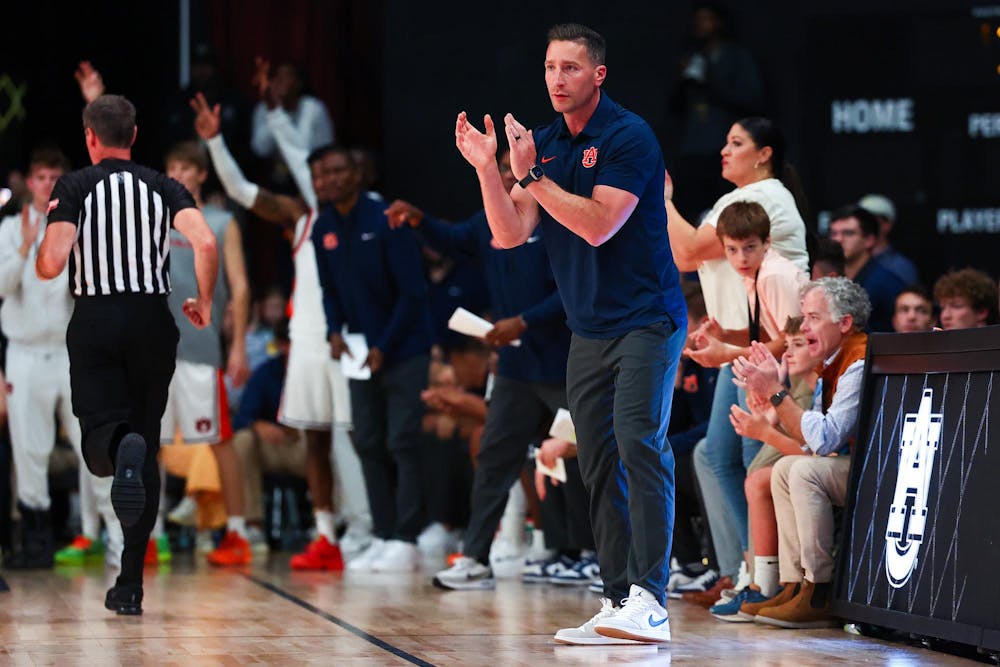 BIRMINGHAM, AL - OCTOBER 15 - Auburn Head Coach Steven Pearl during the game between the #20 Auburn Tigers and the Oklahoma State Cowboys at Boutwell Auditorium in Birmingham, AL on Wednesday, Oct. 15, 2025.
Photo by Zach Bland/Auburn Tigers