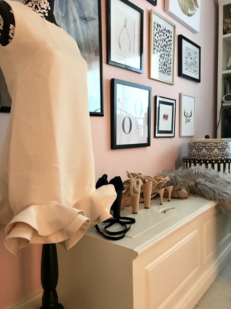 How to sell old clothes