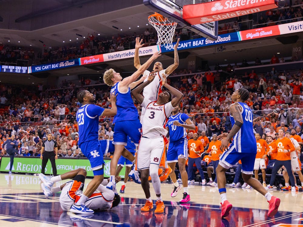 Elyjah Freeman tips in a missed layup to give Auburn the lead in the final seconds against Kentucky on Feb. 21, 2026. 