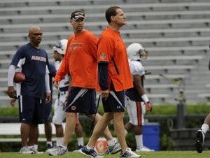 Auburn coach Gene Chizik at practice last Saturday. (Courtesy of Todd Van Emst)