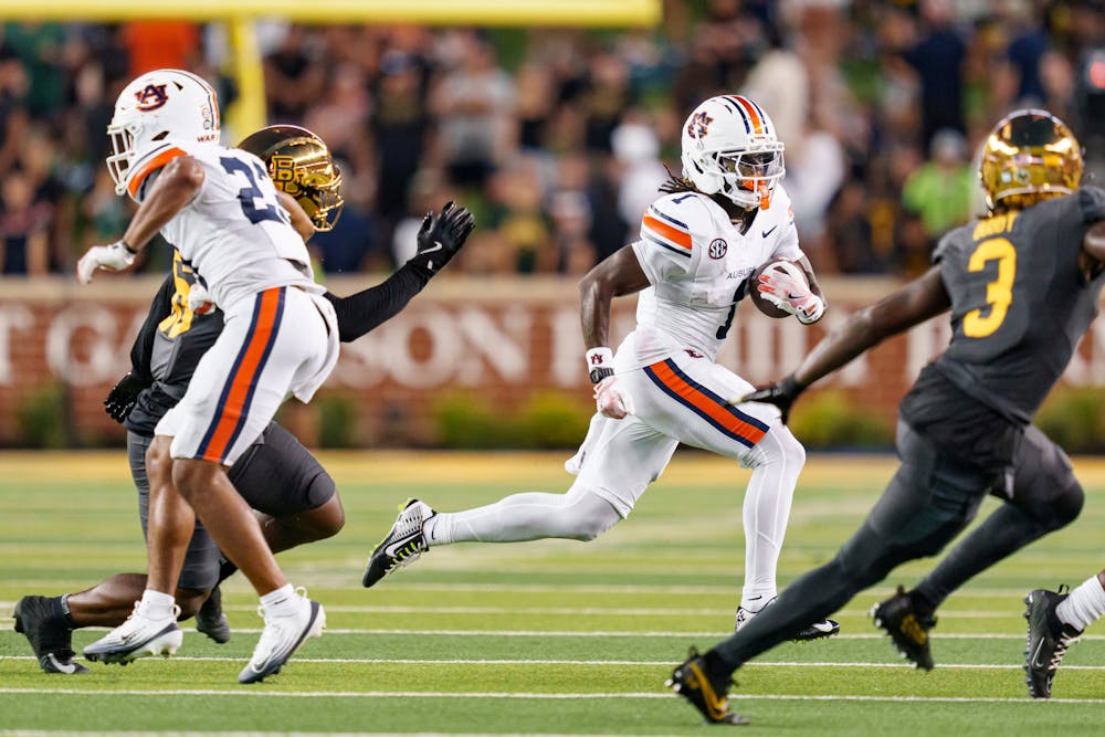 WACO, TX - August 29, 2025 - Auburn Wide Receiver Eric Singleton (#1) during the game between the Auburn Tigers and the Baylor Bears at McLane Stadium in Waco, TX. 
.
Photo by Austin Perryman