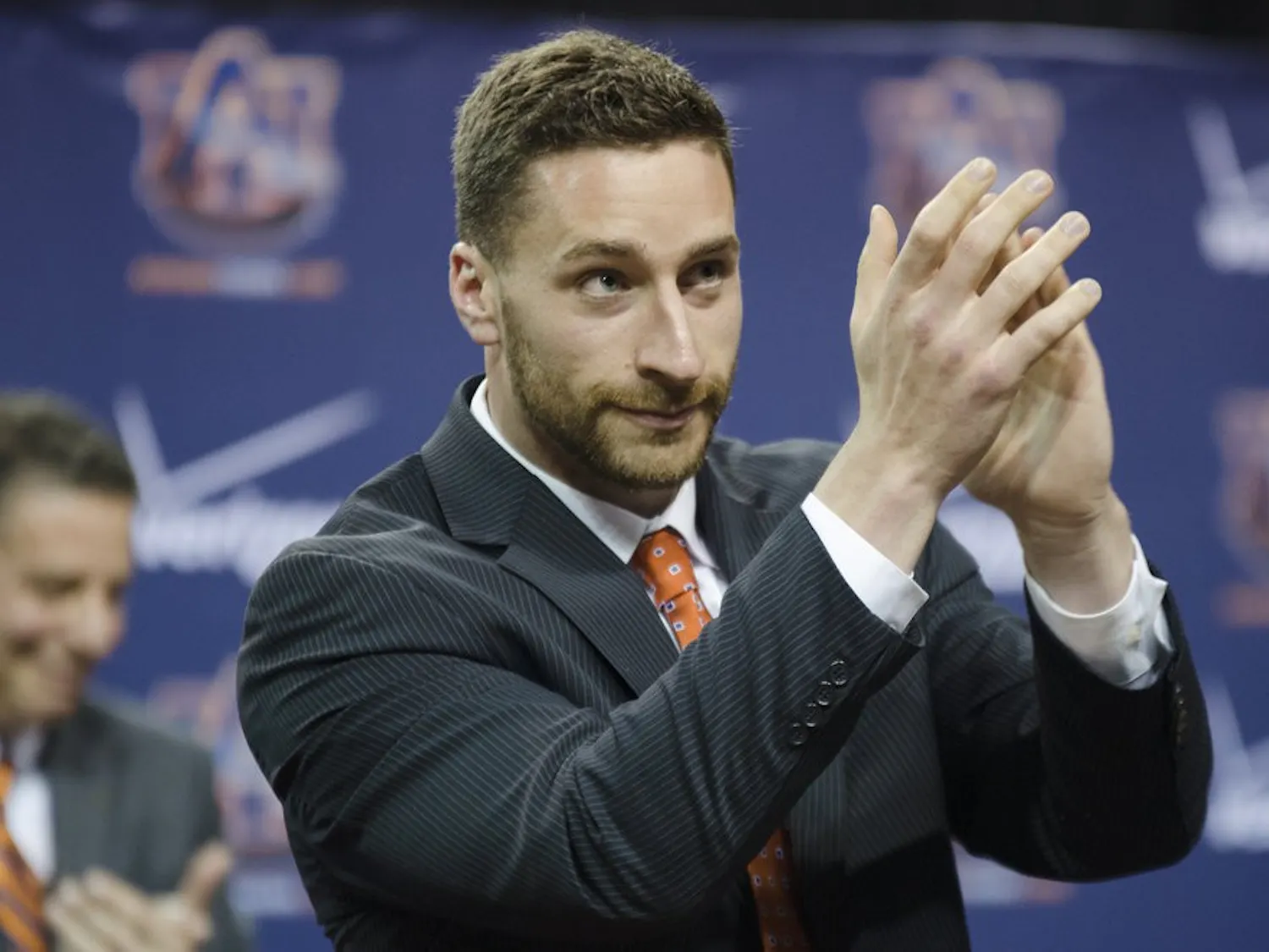 Bruce Pearl announces that his oldest son, Steven Pearl, will be joining him as assistant coach.
Raye May / DESIGN EDITOR