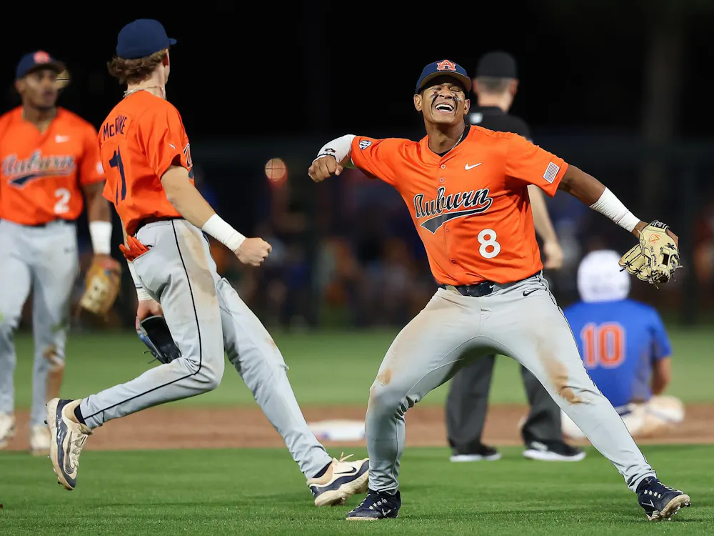 GAINESVILLE, FL - APRIL 17 - Auburn's Eric Guevara (8) - #6 Auburn Tigers vs. #7 Florida Gators at Condron Family Ballpark in Gainesville, FL on Friday, April 17, 2026. Photo by Zach Bland/Auburn Tigers