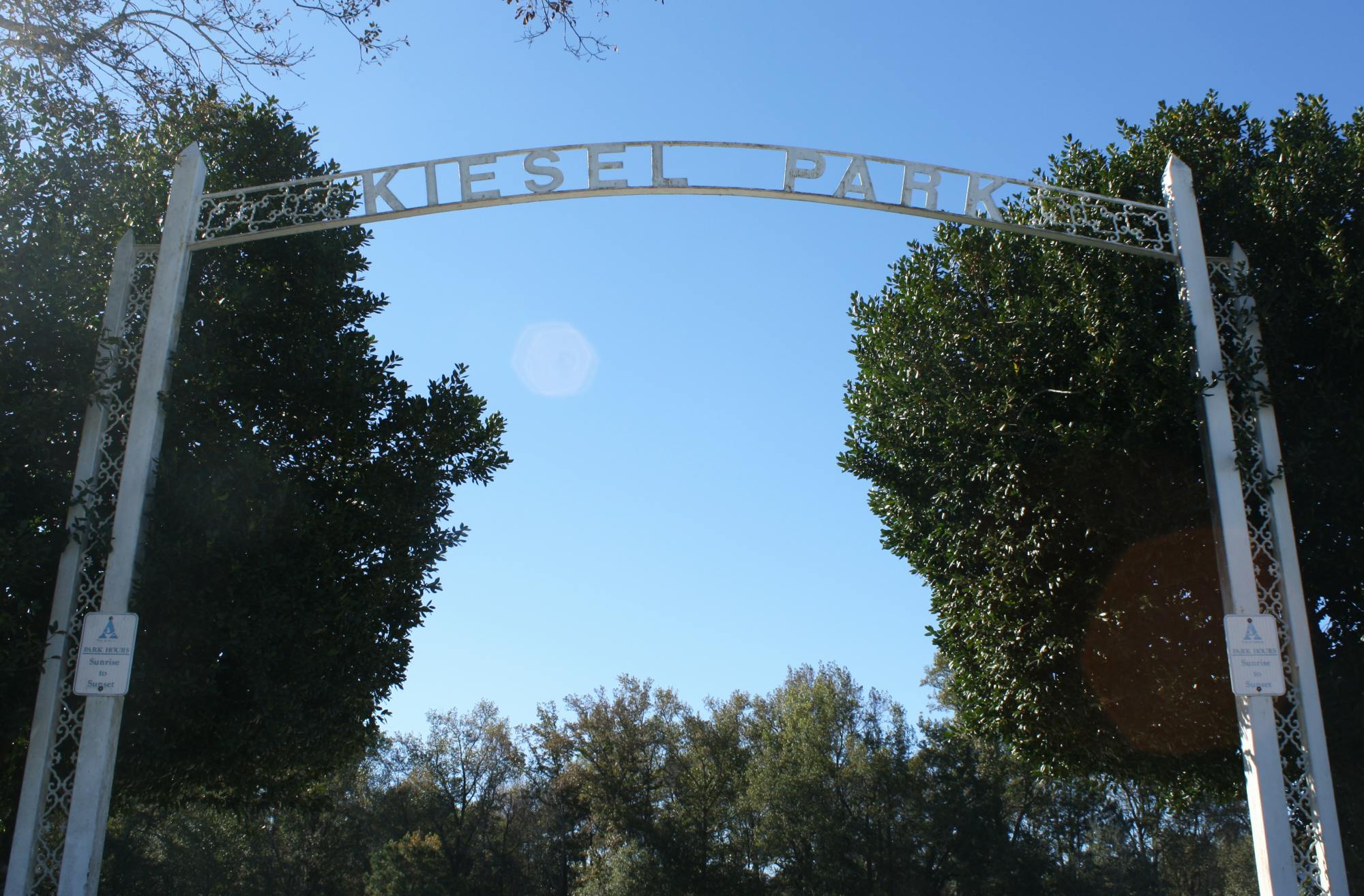 Kiesel Park sign.png