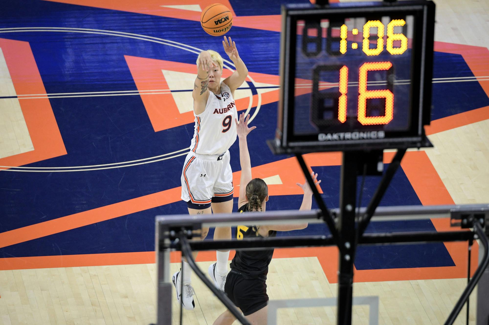 WBB vs Missouri (photographer's preference)