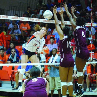 Senior outside hitter Kelly Fidero scores for the Tigers against Alabama A&M. (Maria Iampietro / PHOTO EDITOR)