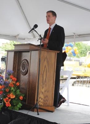 SGA President Kirby Turnage speaks at the Recreation Center groundbreaking event. (Maria Iampietro / associate campus editor)