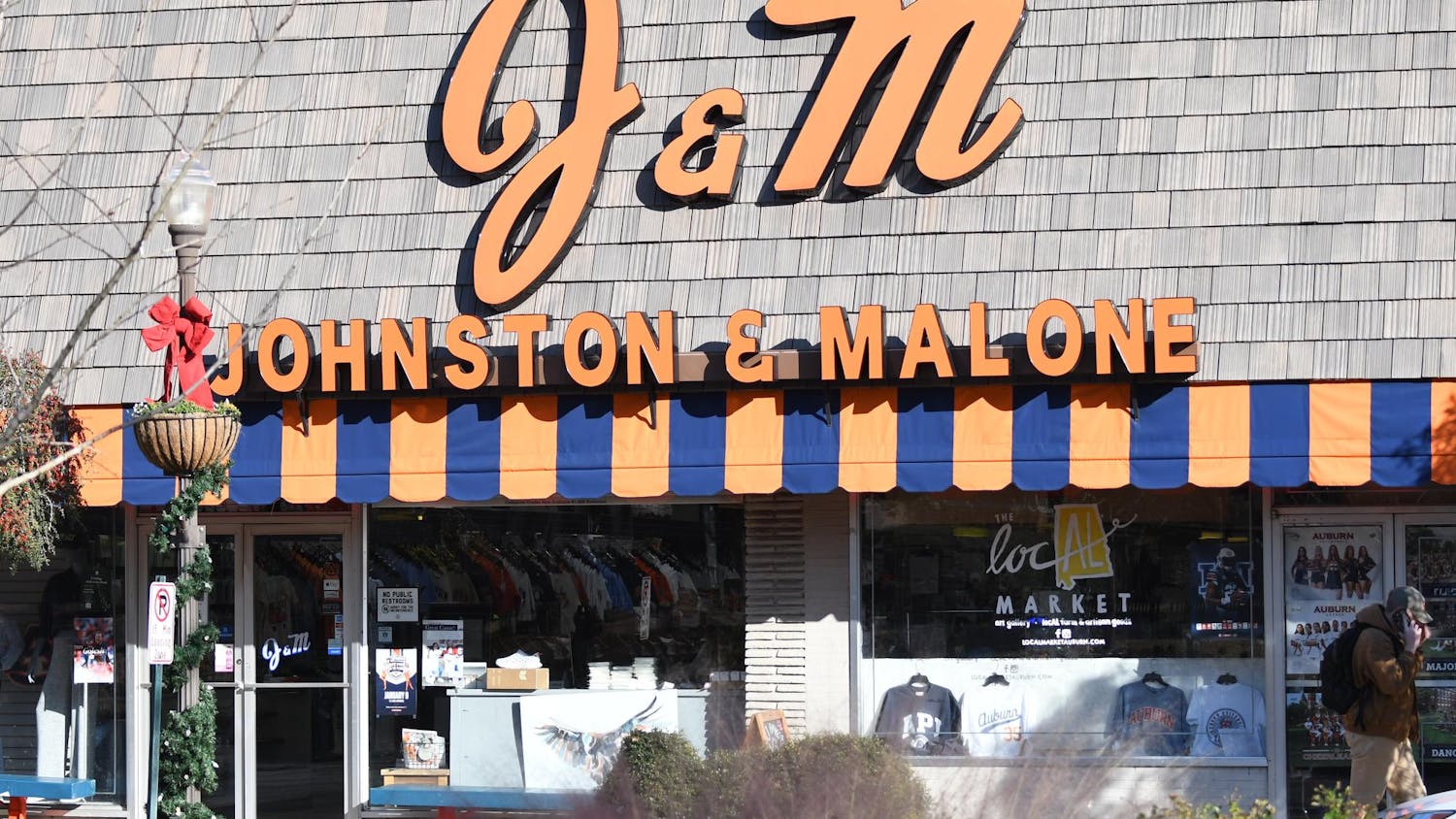 J&M Bookstore, a place to buy gifts, souvenirs and supplies for your classes located on College Street.