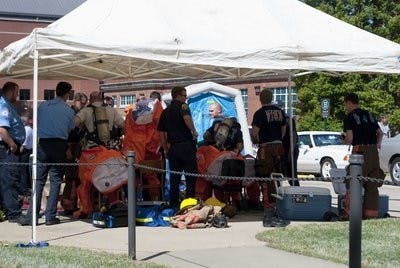 Auburn Fire Department readies to enter the Chemistry Building. (Derek Lacey / CAMPUS EDITOR)