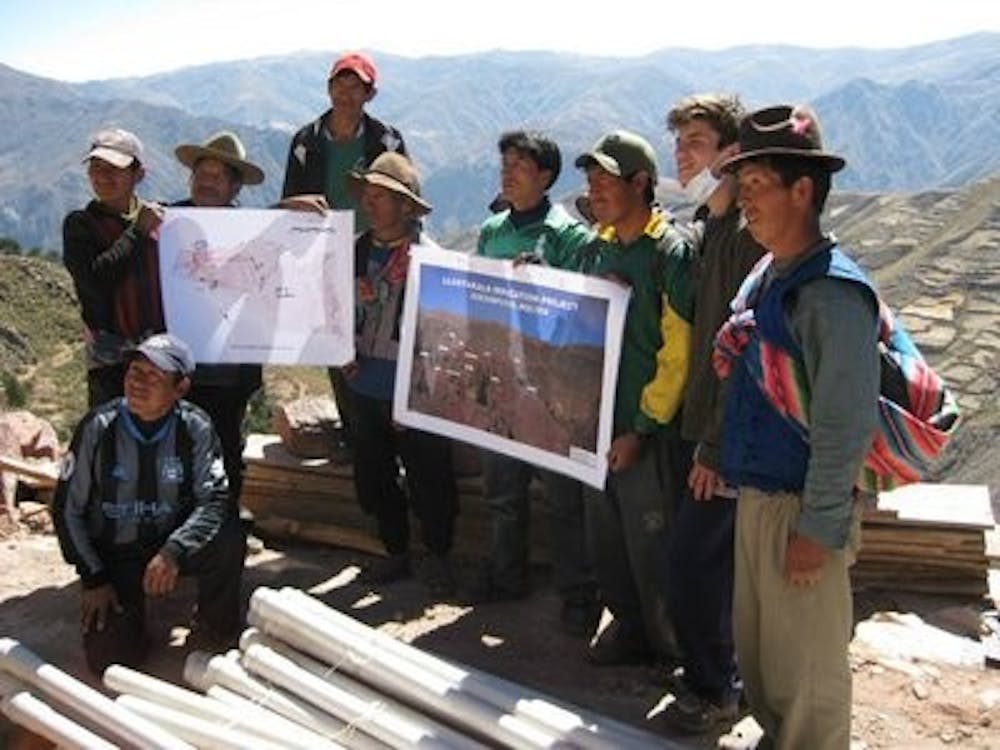 The members of the Quesimpuco community received copies of the topography of the mountain they live on.
