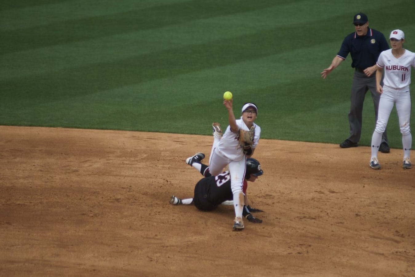 Auburn Softball Vs South Carolina 41419 The Auburn Plainsman 9254