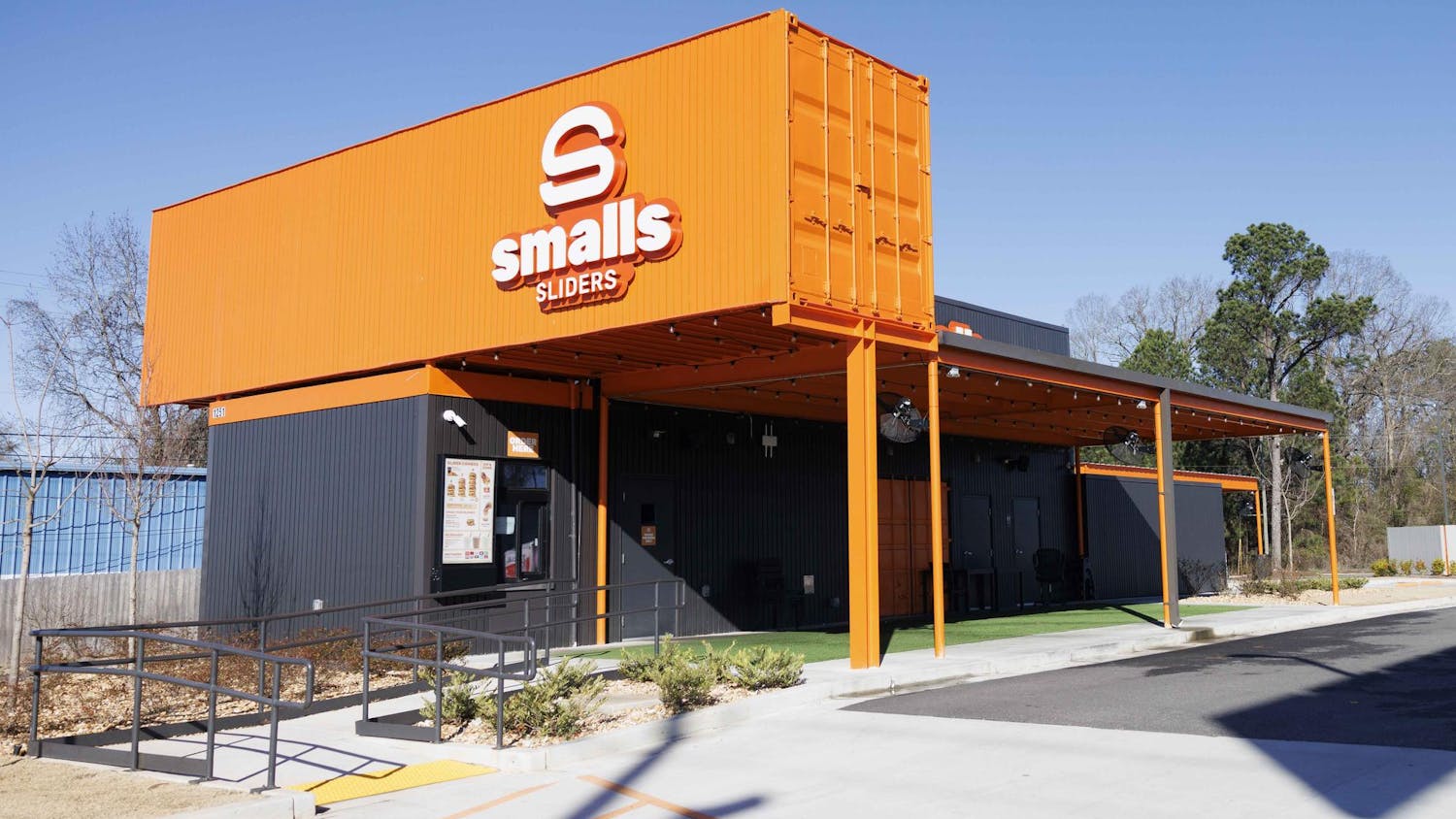 Smalls Sliders closed on Opelika Road in Auburn, Alabama.