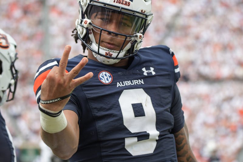 Auburn football: 247 Sports says Robby Ashford will play against Mercer