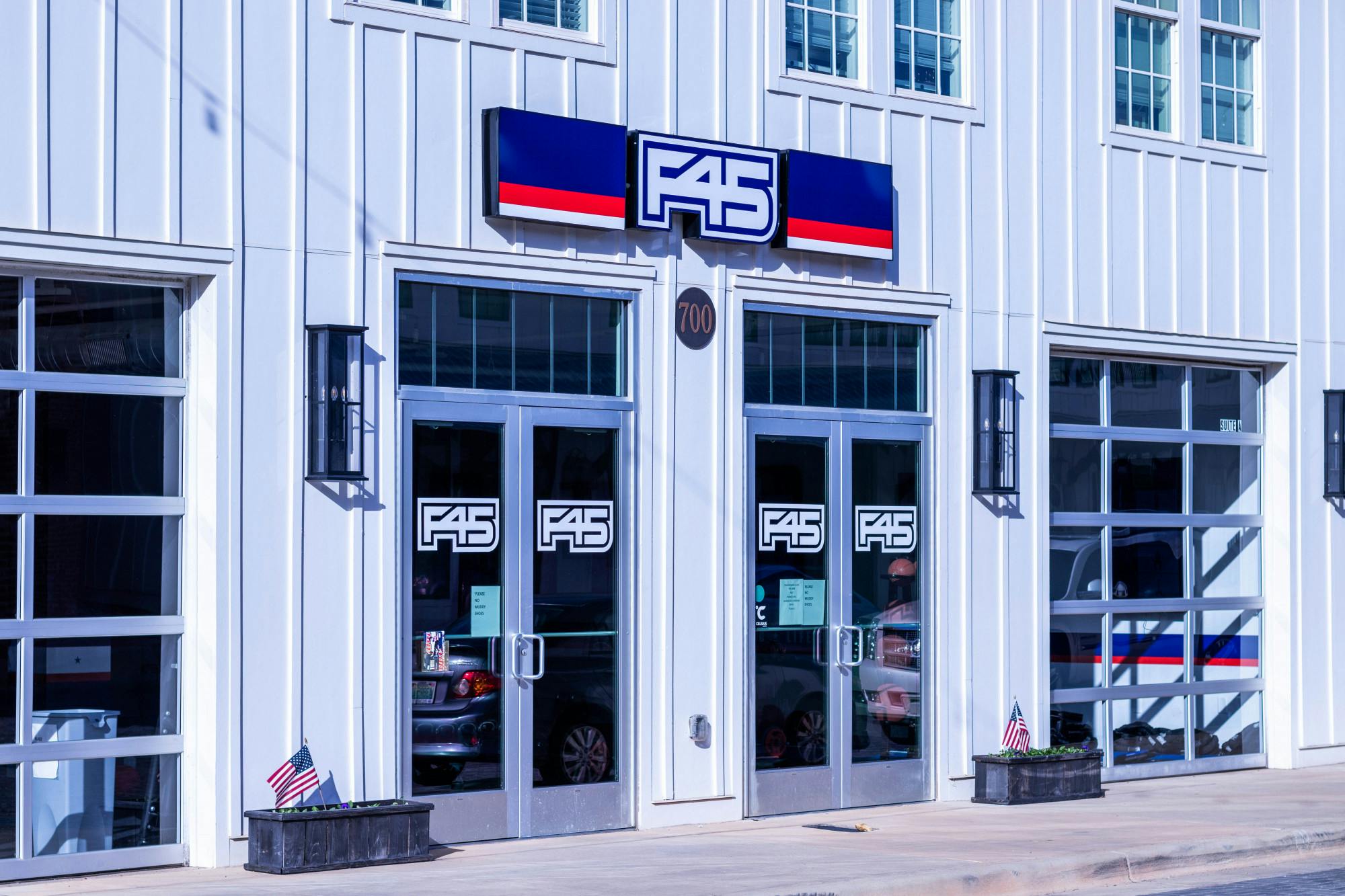 F45