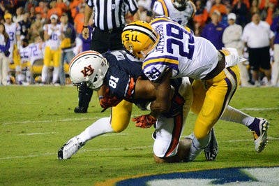 CJ Uzomah catches a touchdown from Nick Marshall.
