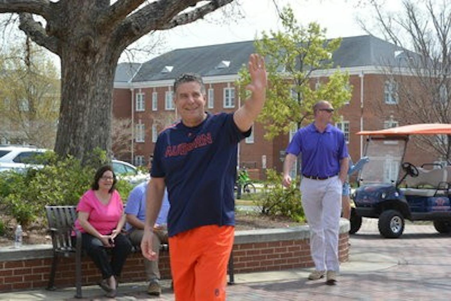 Bruce Pearl's Fore the Children Golf Tournament will take place Oct. 27 at Willow Point Golf Course.