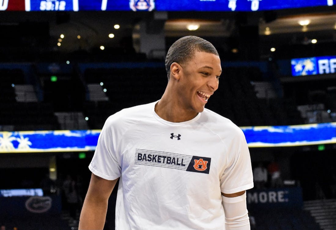 Jabari Smith MBB SEC T warmup