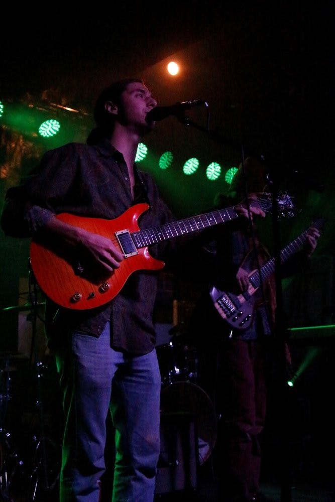 Morgan Thacker / ASSOCIATE PHOTO EDITOR