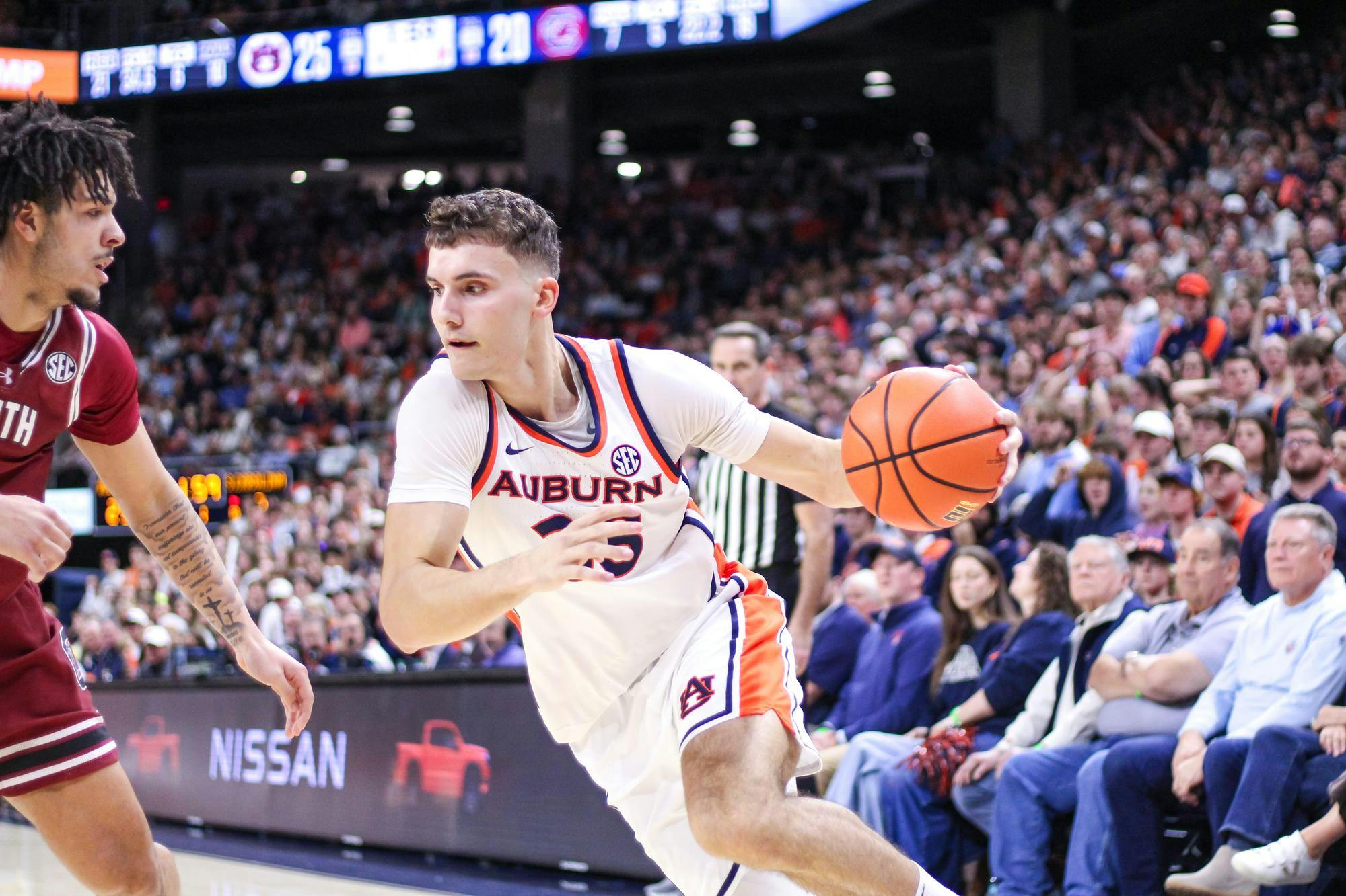 Filip Jović makes a rush toward the basket during the game against South Carolina on Jan. 17, 2026 in Neville Arena in Auburn, Ala. 