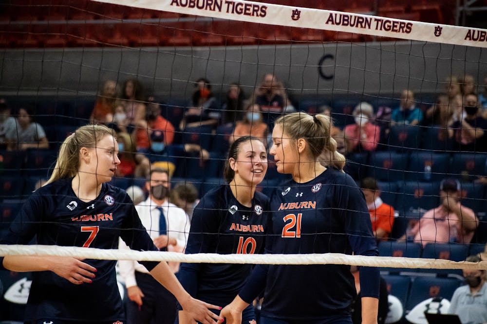 Auburn swept in straight sets by Mississippi State