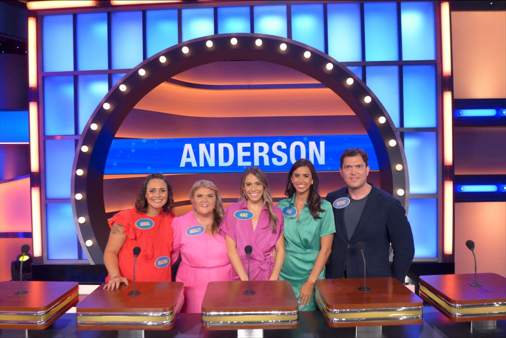 <p>Molly Howard, Ale McGraw, Ame McGraw, Anna Hunt and Brent Anderson, several of which are Auburn alumni, are set to appear on the show Family feud.&nbsp;</p>