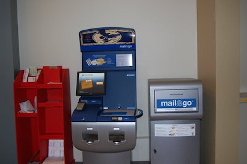 The mail kiosk in the second floor of the Student Center provides the same services as the Auburn Post Office. (TJ Harlin / CAMPUS EDITOR)