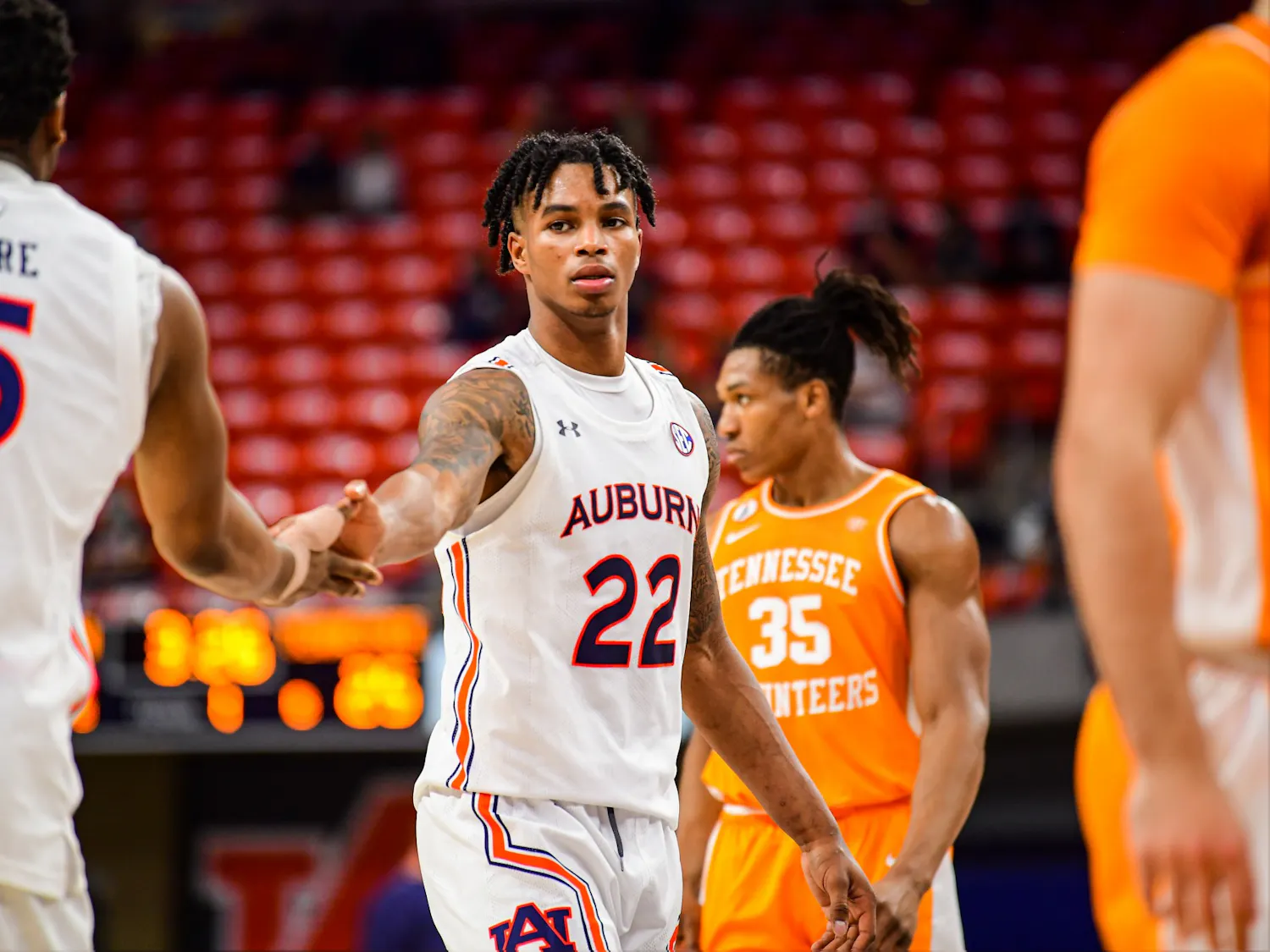 022721_Auburn_SL1_0551_Allen Flanigan and Chris Moore react .jpg