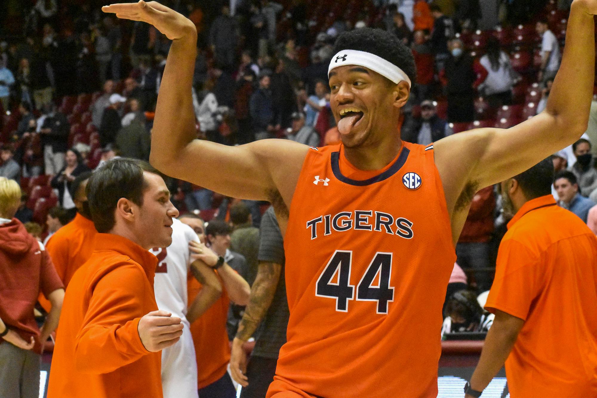 Dylan Cardwell Crane pose MBB