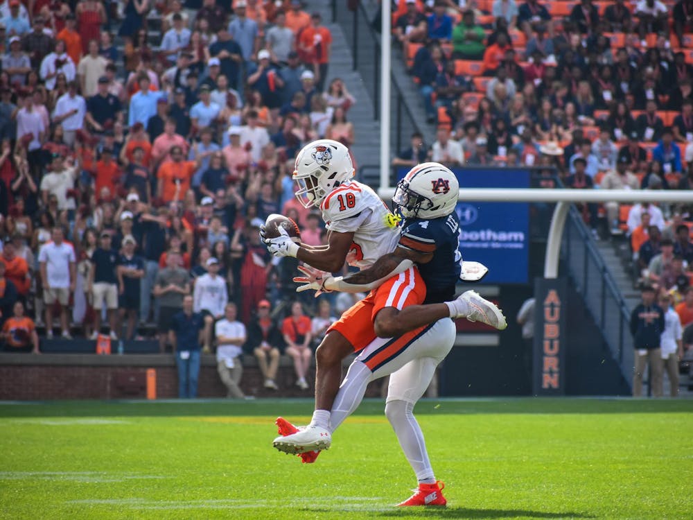 Kayin Lee (4) defends ball against Mercer in Jordan - Hare Stadium on November 22, 2025.