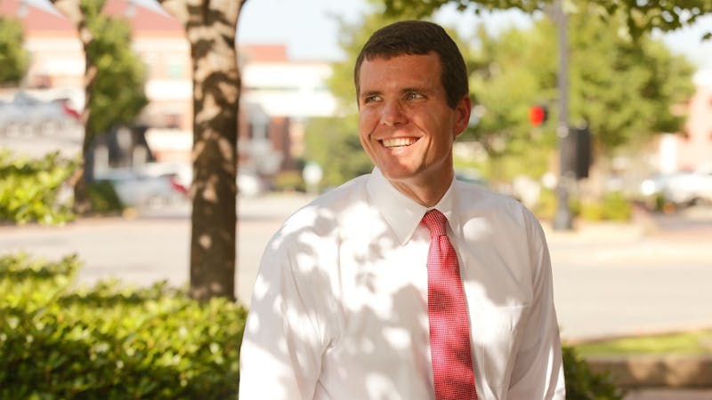Tuscaloosa Mayor Walt Maddox has announced that he is considering a run for Alabama governor next year.