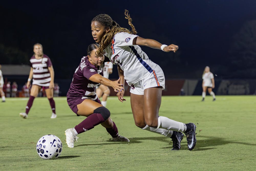 Jordyn Crosby (#31) makes a play on the ball during the soccer game versus Texas A&M at the Auburn Soccer Complex on Sept. 18, 2025.