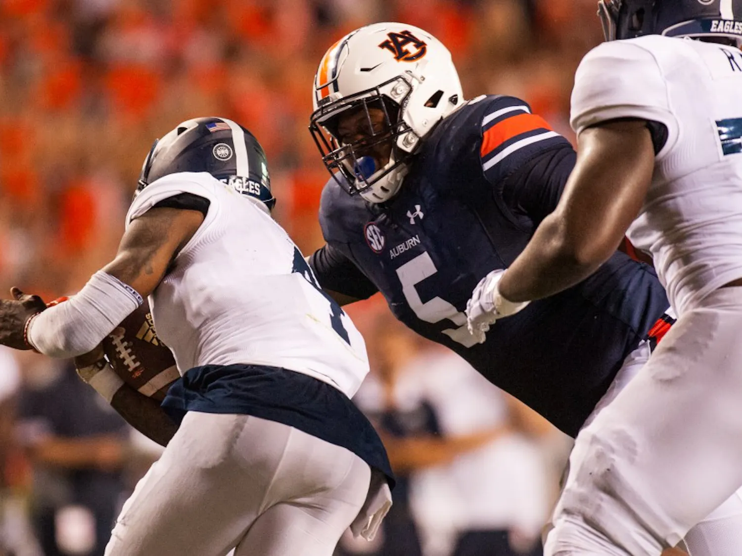 Derrick Brown (5) tackles Shai Werts (4) in the first half. Auburn vs Georgia Southern on Saturday, Sep. 2 in Auburn, Ala.