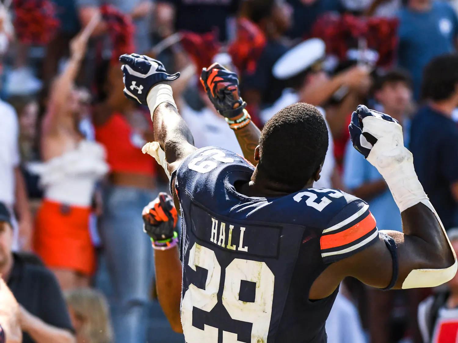 Auburn vs. Missouri Derick Hall