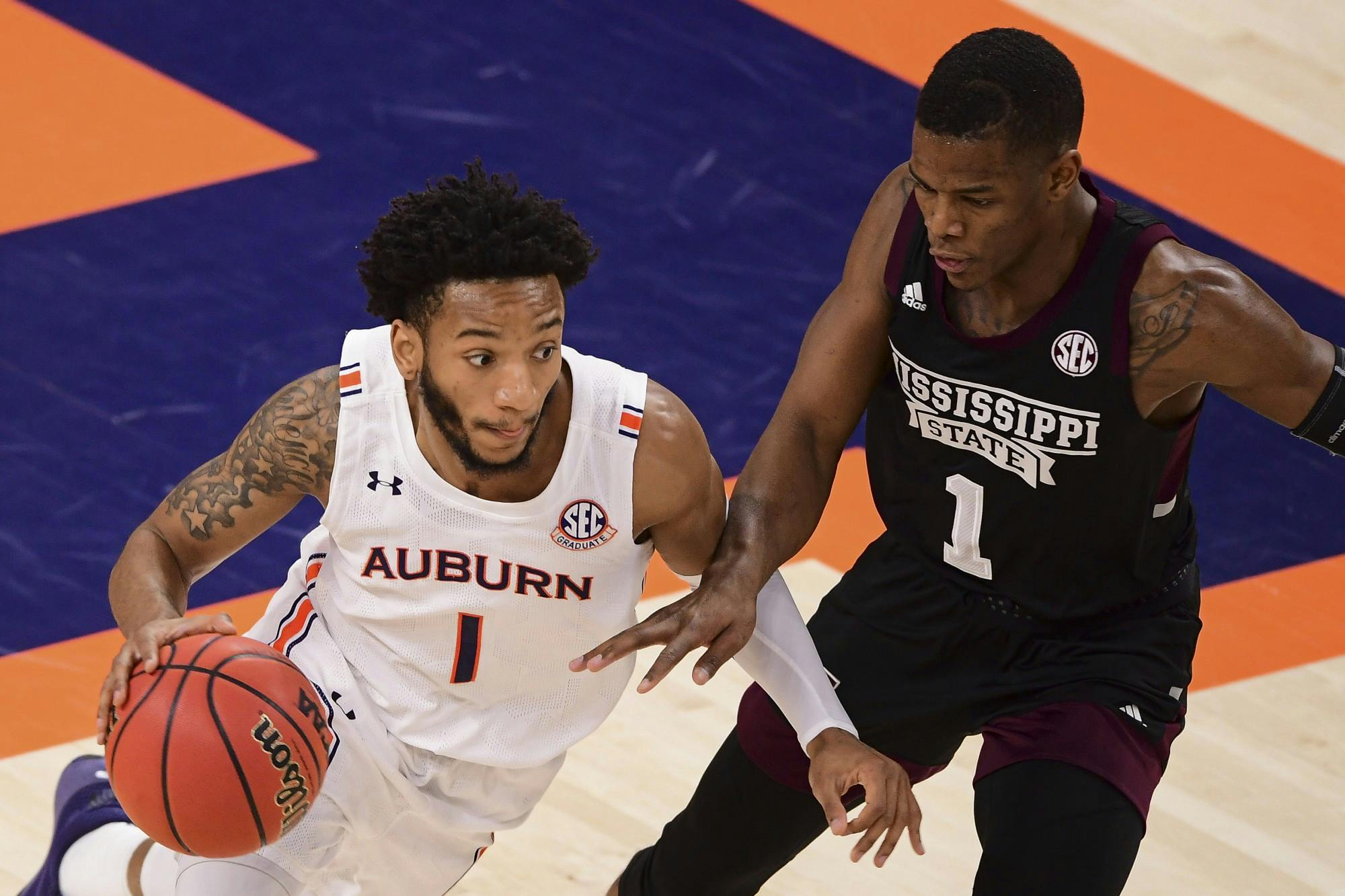 Jamal Johnson and Iverson Molinar mbb aub vs misst SL1_3165 edited.JPG