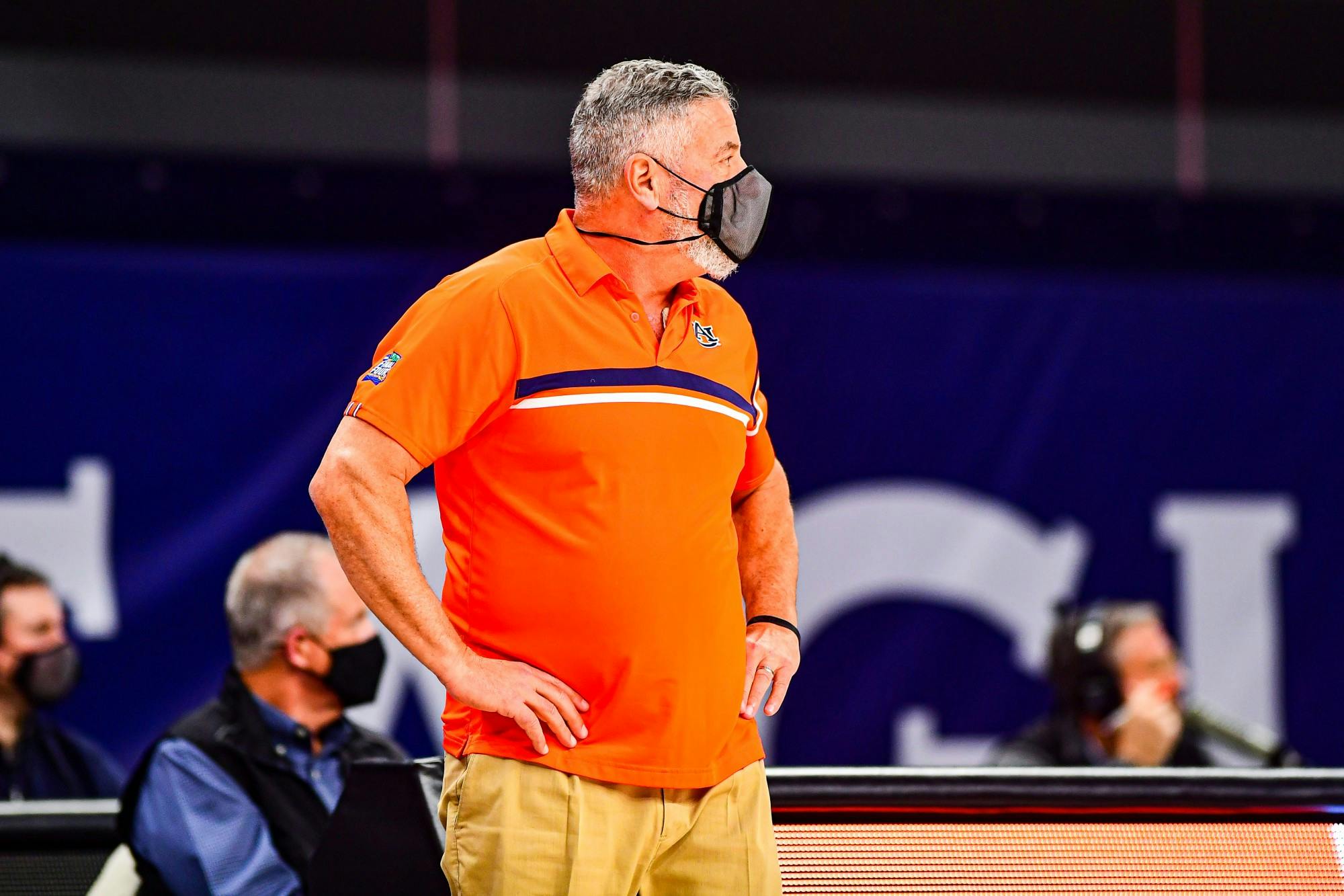 020221_Auburn_SL1_5545_Bruce Pearl watches the team.jpg
