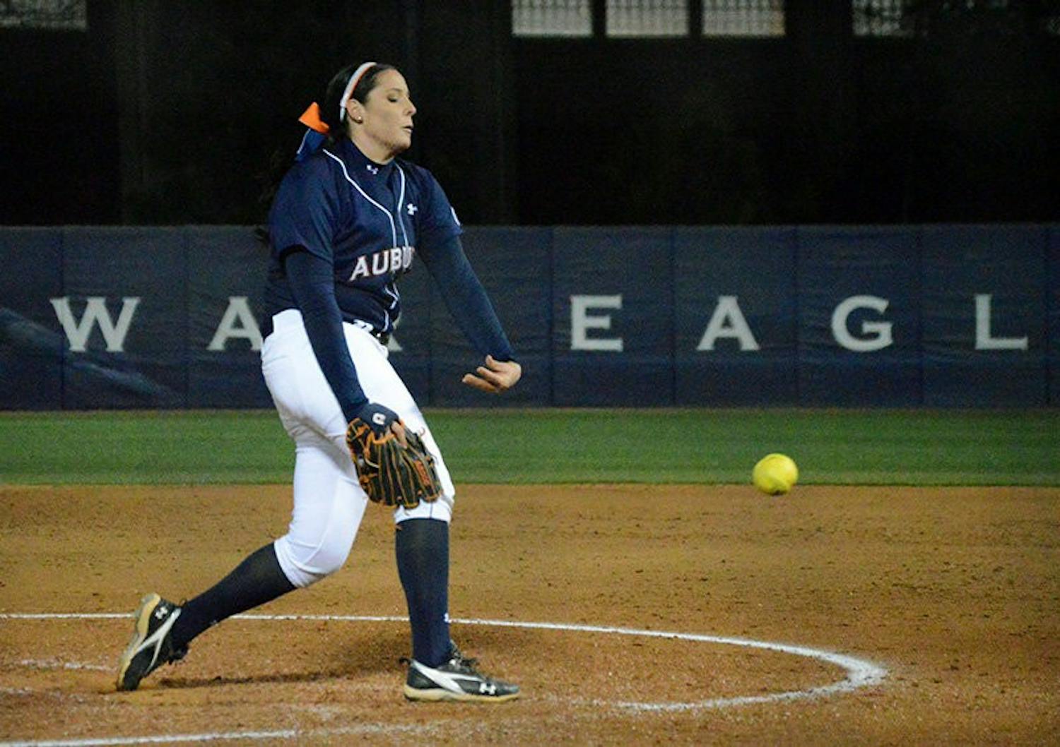 Rachael Walters #19 pitches. Auburn vs Georgia State in Auburn, AL on Feb 12, 2015. Emily Enfinger | Photo Editor