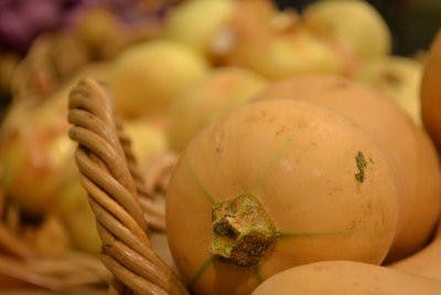 Fresh autumn vegetables at grocery stores are healthier than fast food and won't break the bank. (Raye May / INTRIGUE EDITOR)