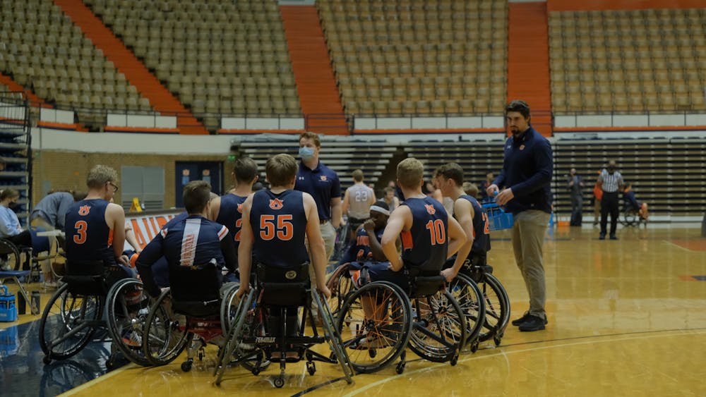 Wheelchair basketball team hopes for big fan showing against Alabama on Saturday