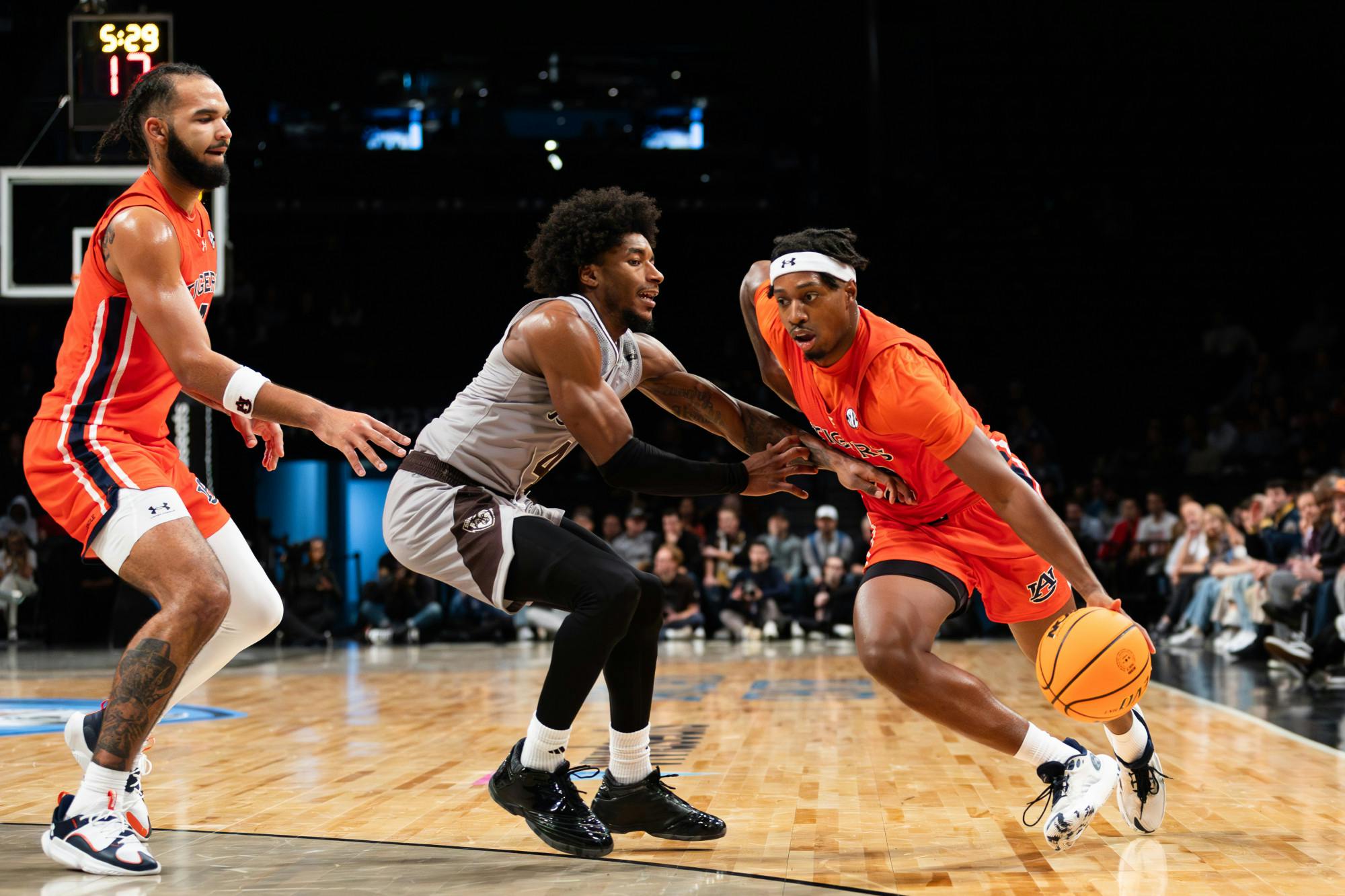 Auburn faces 'blue blood' Indiana in Holiday Hoopsgiving game The