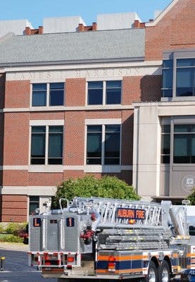 Derek Lacey / ASSOCIATE CAMPUS EDITOR