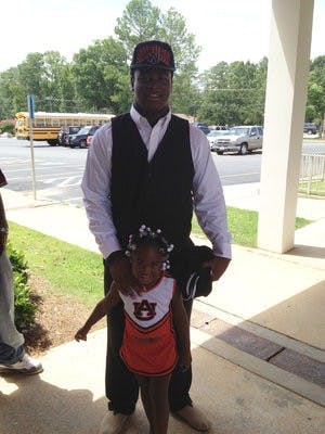 Five-star linebacker Reuben Foster from Auburn High School is a highly anticipated player for the coming season. (Robert E. Lee / EDITOR-IN-CHIEF)