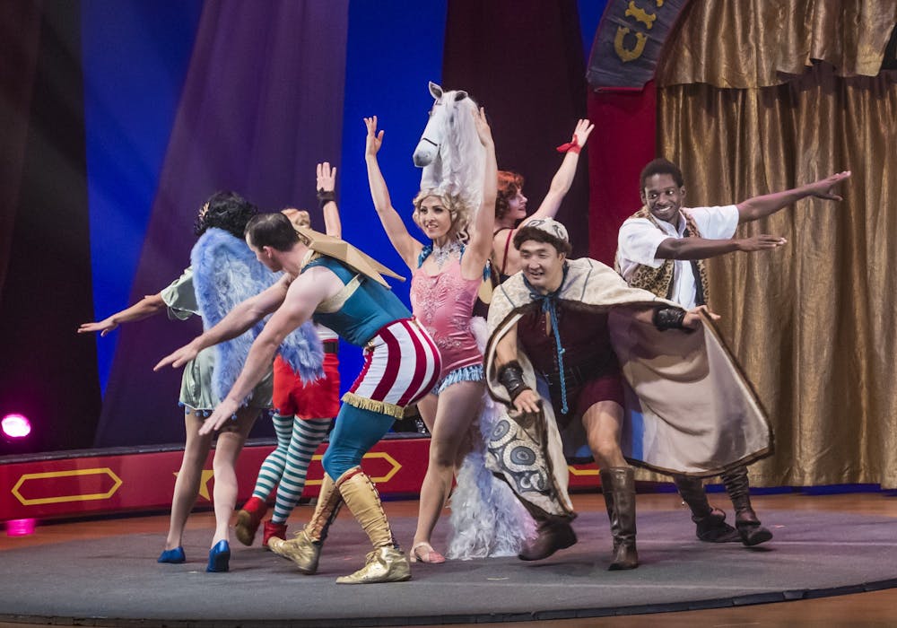 <p>Circus performers during the show on Oct. 30, in Auburn, Ala.&nbsp;</p>