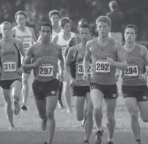 The Auburn cross country team competes against Kennesaw State at the Auburn Invitational. (Courtesy of Lawrin Barnard)