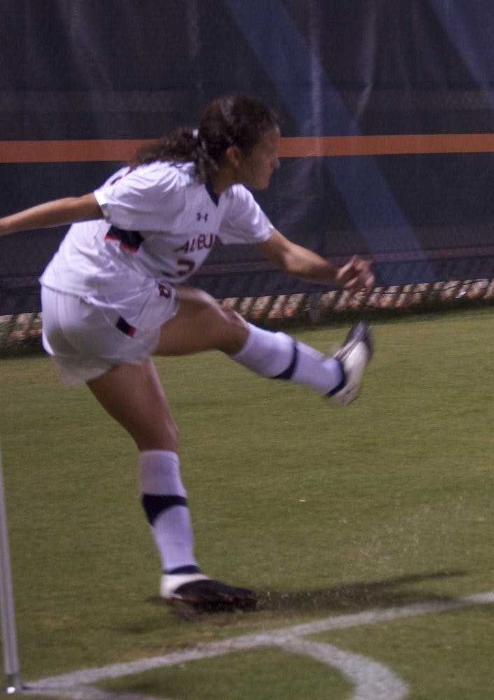Corner kick by Haley Gerken. Anna Grafton / PHOTO EDITOR