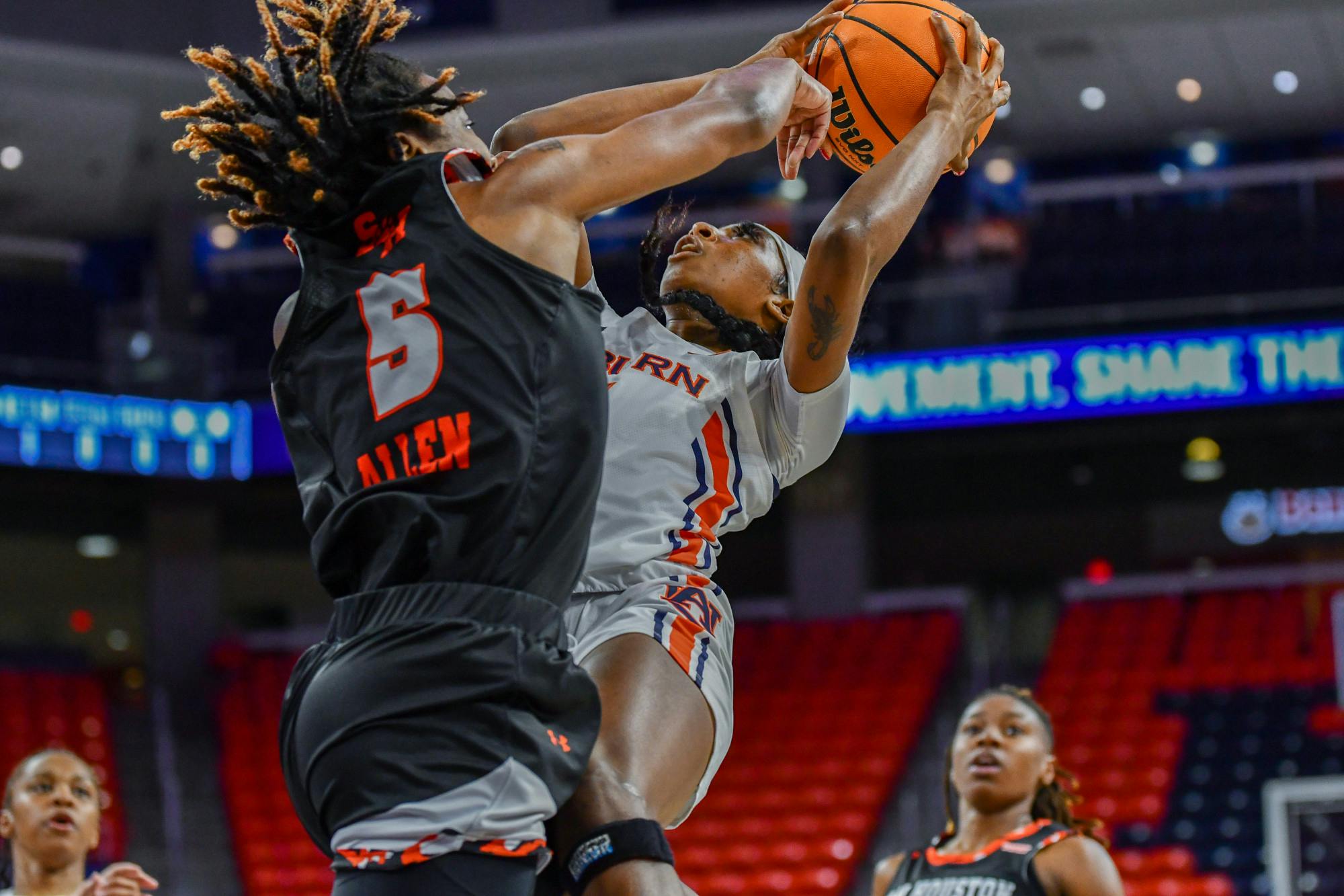 Kaitlyn duhon vs Sam Houston