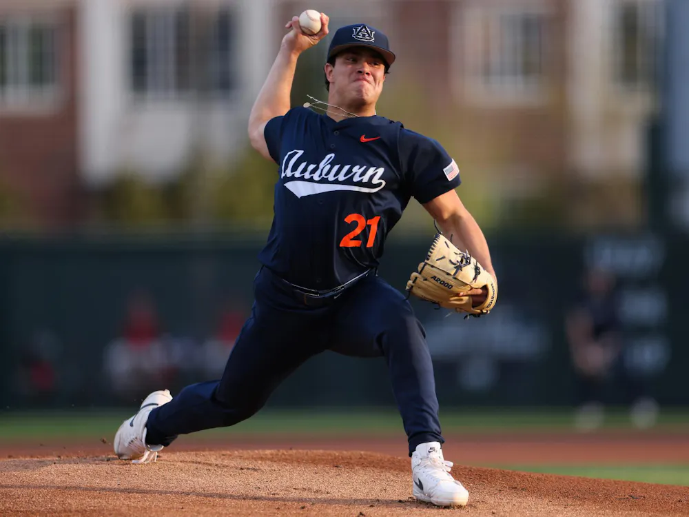 AUBURN, AL - APRIL 02 - Auburn's Andreas Alvarez (21) during the game between the #11 Auburn Tigers and the #15 Arkansas Razorbacks at Plainsman Park in Auburn, AL on Thursday, April 2, 2026.
Photo by David Gray/Auburn Tigers