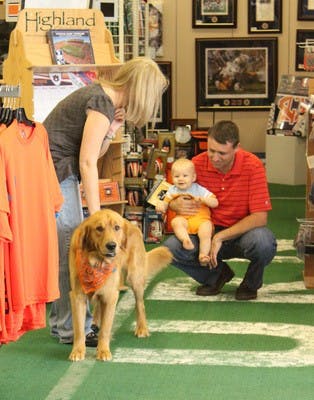 (Morgan Thacker / ASSOCIATE PHOTO EDITOR)