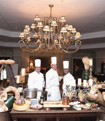 Tucker Stokes / Stokes Portrait and Wedding Design.